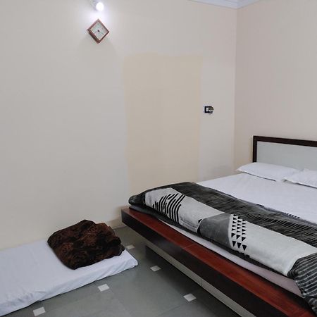 Ramashray Guest House Ujjain Buitenkant foto