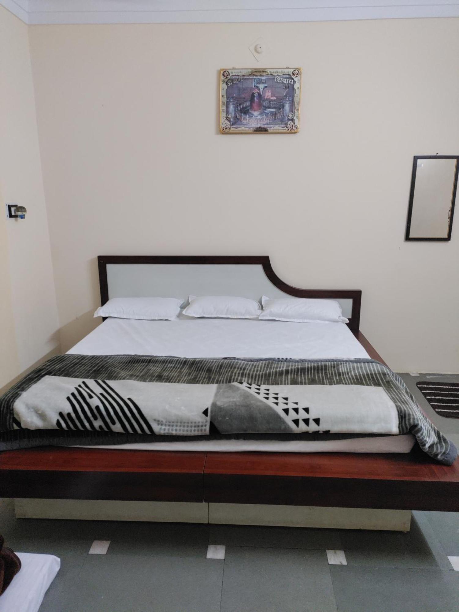 Ramashray Guest House Ujjain Buitenkant foto